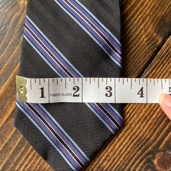 Brooks Brothers Silk Black Diagonal Striped Tie - Picture 5 of 5